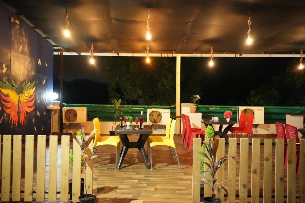 Karla Retreat Resort Лонавала Екстериор снимка